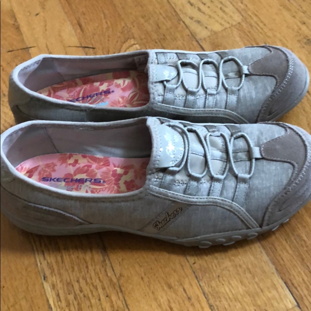 Sketchers casual sneaker